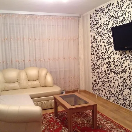 Apartment On Chervyakova 2-3 *